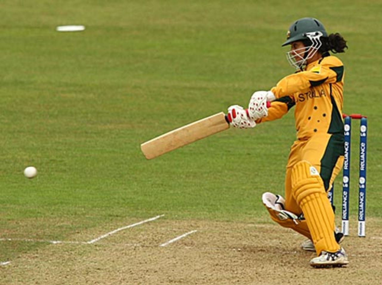 Lisa Sthalekar cuts, Australia v New Zealand, ICC Women's World Twenty20, Taunton, June 12, 2009