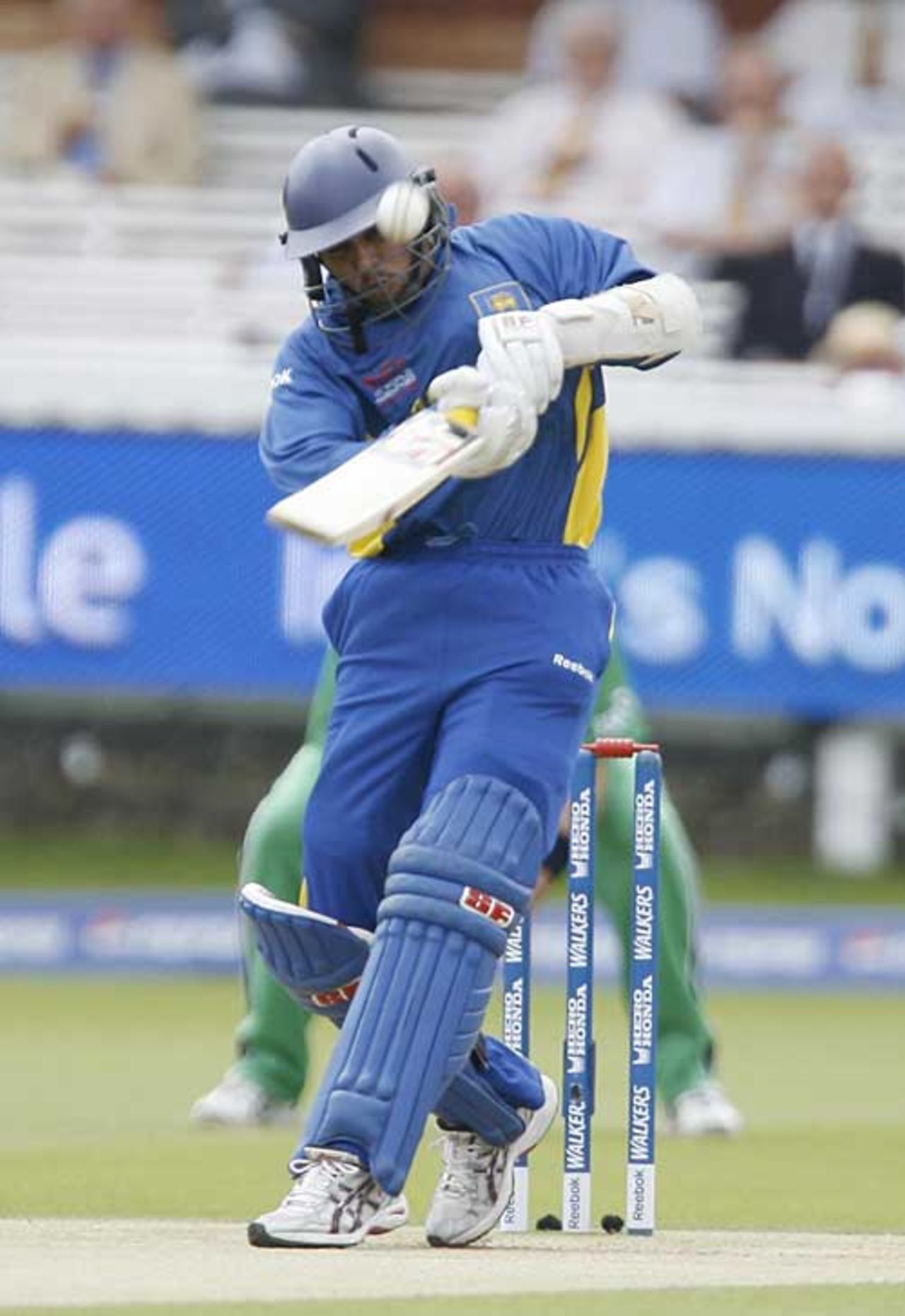 Tillakaratne Dilshan top-edges a pull off his second ball, Ireland v Sri Lanka, ICC World Twenty20, Lord's, June 14, 2009