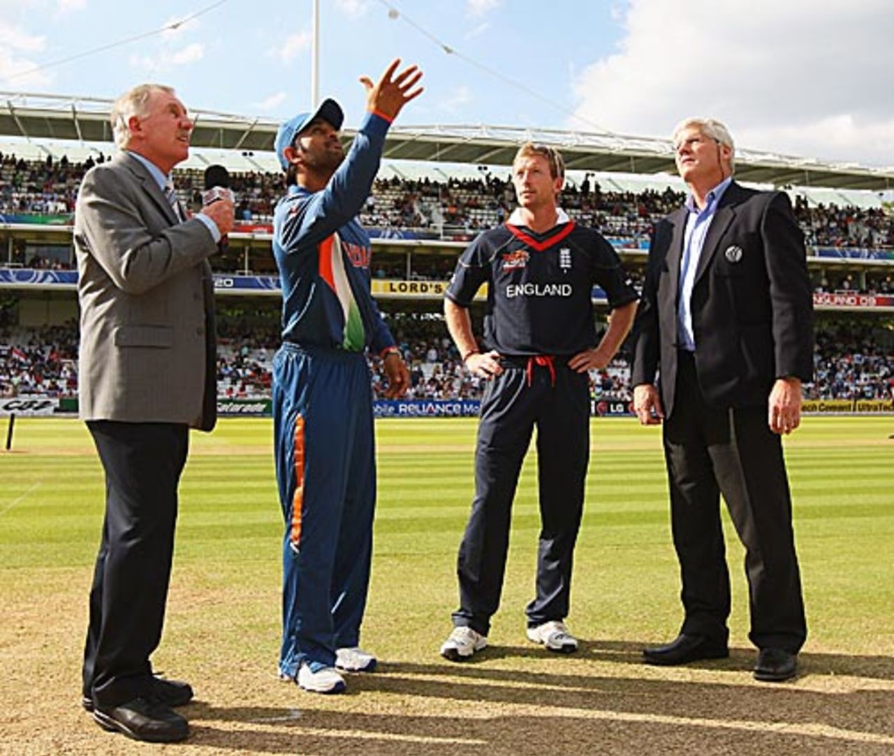 MS Dhoni opted to field, England v India, ICC World Twenty20 Super Eights, Lord's, June 14, 2009
