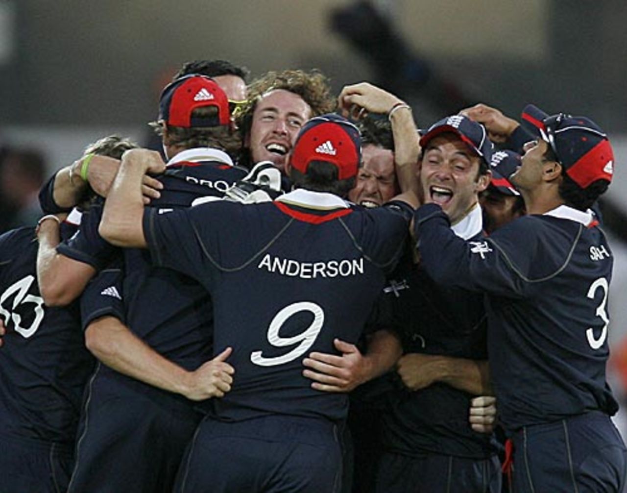 England celebrate their win, England v India, ICC World Twenty20 Super Eights, Lord's, June 14, 2009 
