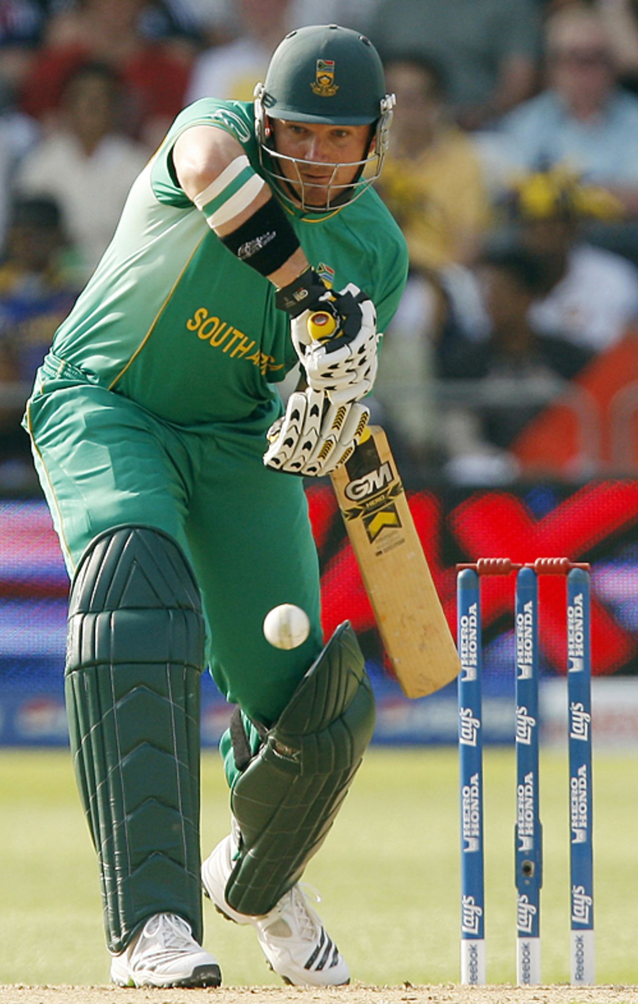 Graeme Smith plays watchfully, India v South Africa, ICC World Twenty20 Super Eights, Trent Bridge, June 16, 2009 