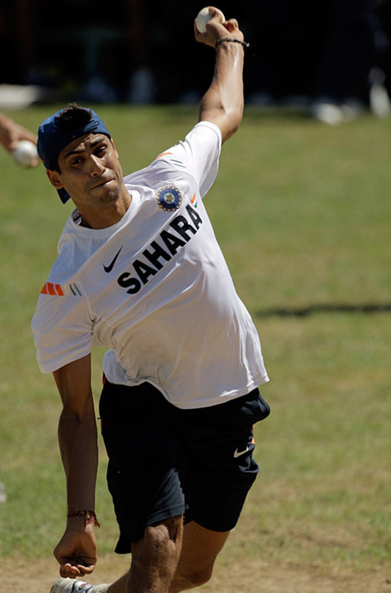 Ashish Nehra in his delivery stride, Kingston, June 24, 2009