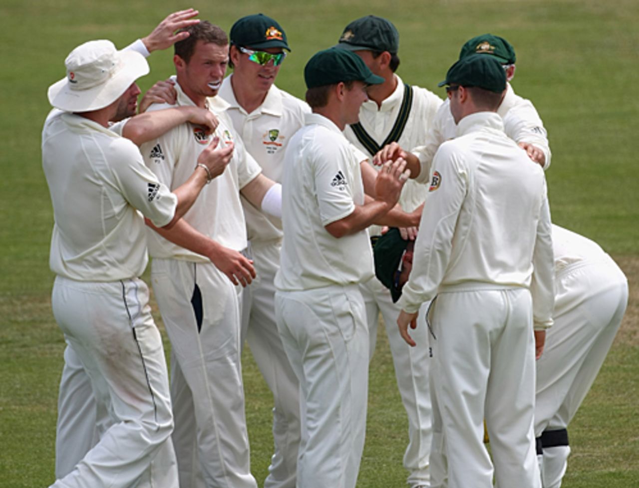 Peter Siddle picks up another wicket, Sussex v Australians, Day 2, Hove, June 25, 2009