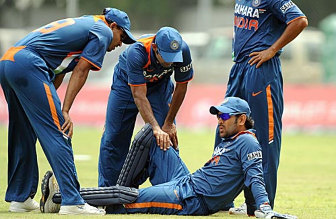 MS Dhoni survived a momentary scare after twisting his ankle, West Indies v India, 1st ODI, Kingston, June 26, 2009 