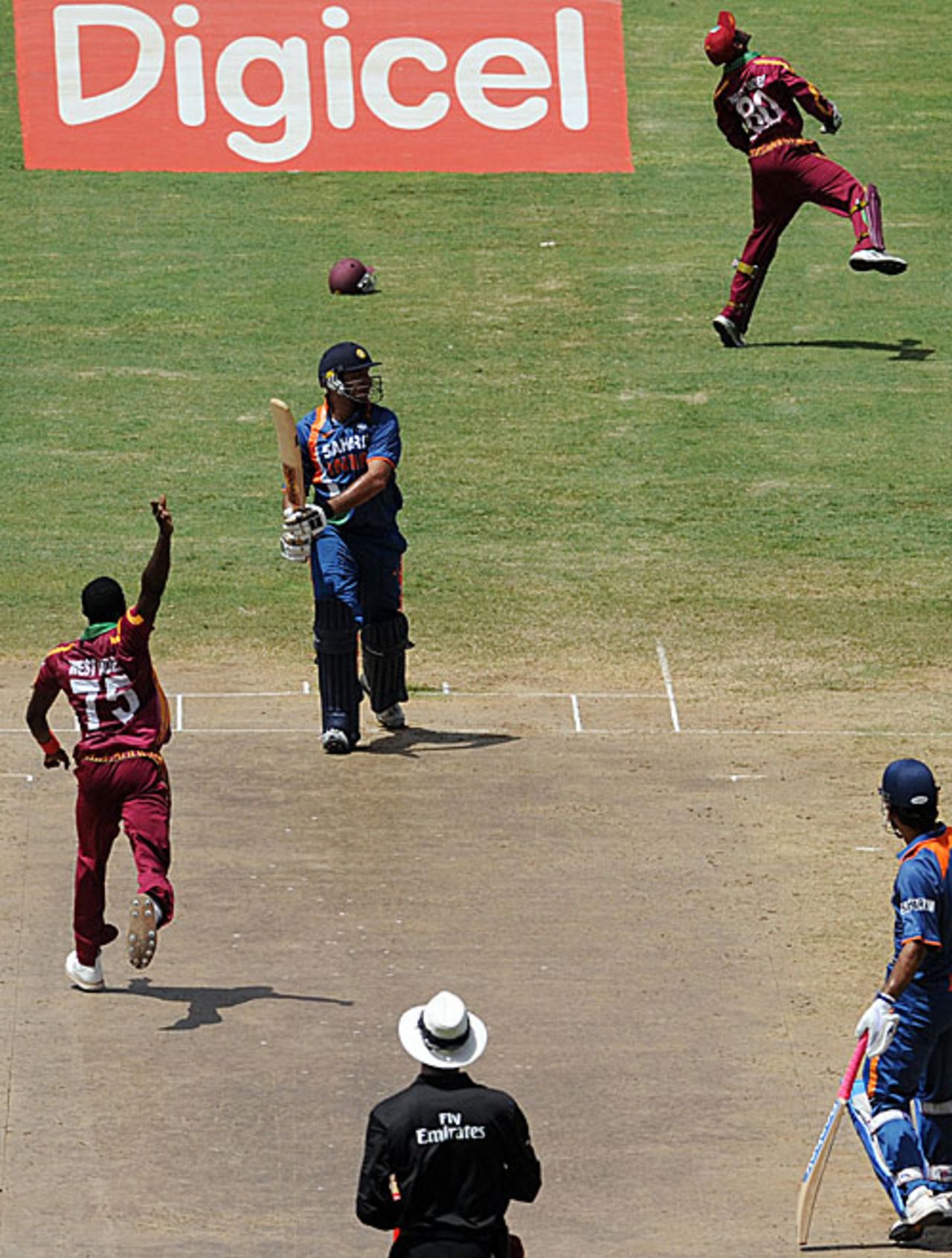 Yuvraj Singh gets an edge to the wicketkeeper, West Indies v India, 2nd ODI, Kingston, June 28, 2009 