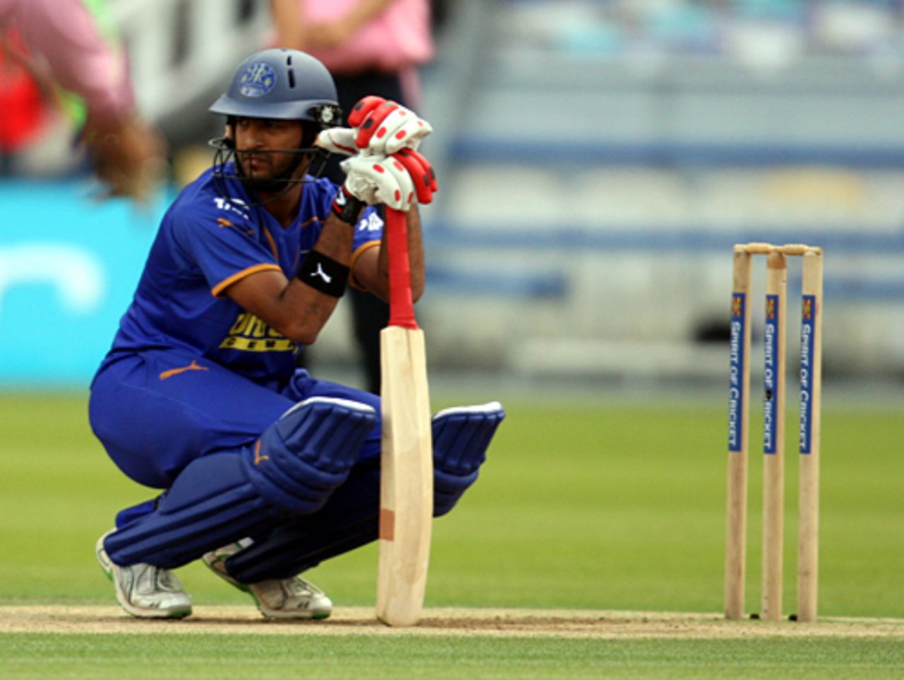 Faiz Fazal gears up to face the first ball, Middlesex v Rajasthan Royals, British Asian Cup, Lord's, July 6, 2009