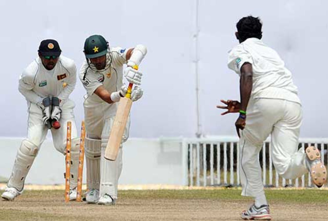 Ajantha Mendis goes past Umar Gul's defences, Sri Lanka v Pakistan, 1st Test, Galle, 4th day, July 7, 2009