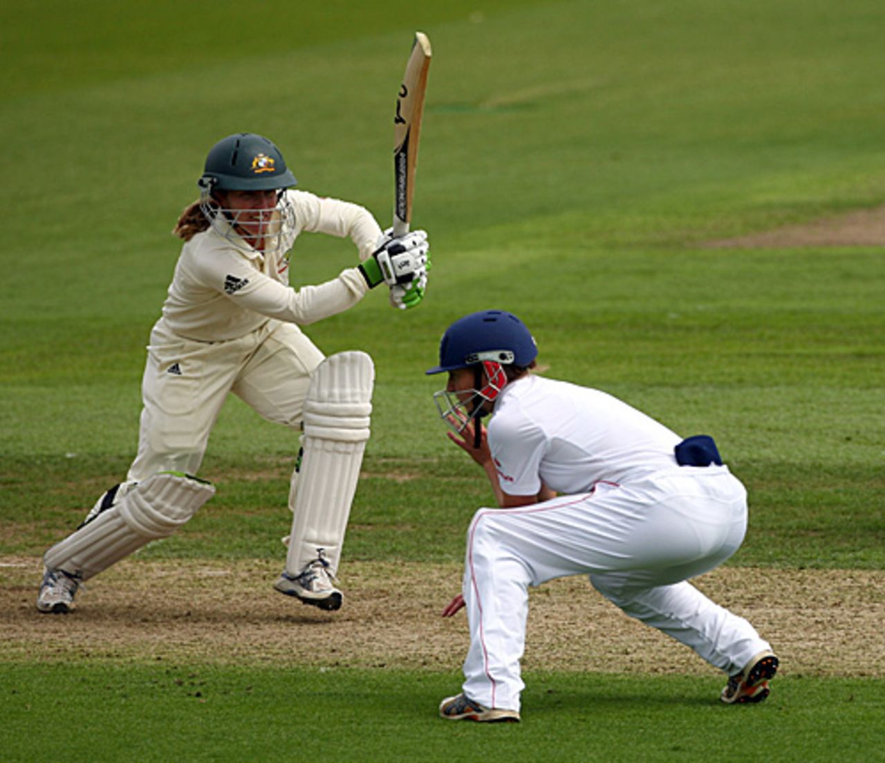 Jodie Fields on the front foot to defy England, England v Australia, Ashes Test, Worcester, July 10, 2009