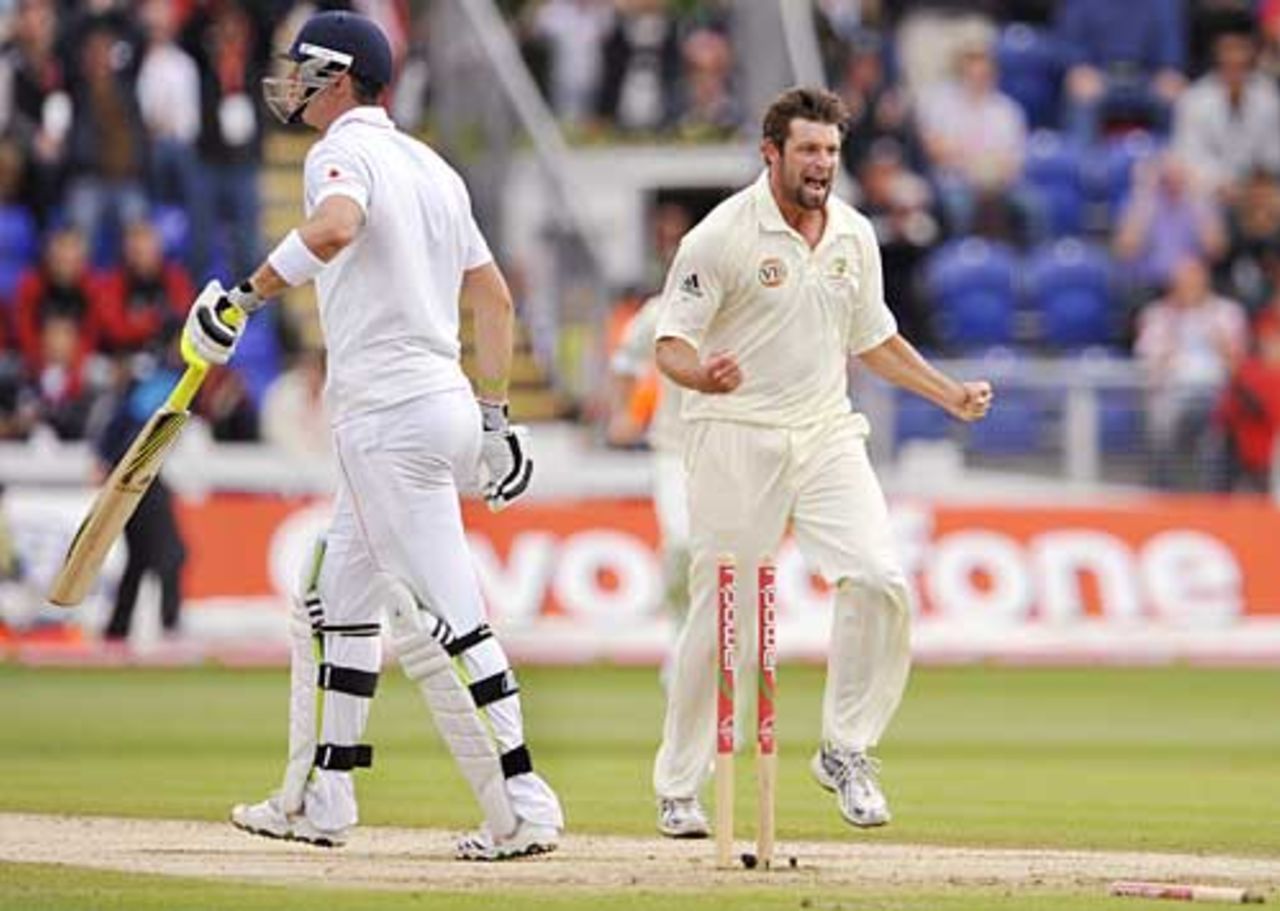 Ben Hilfenhaus enjoys his dismissal of Kevin Pietersen, England v Australia, 1st Test, Cardiff, 5th day, July 12, 2009