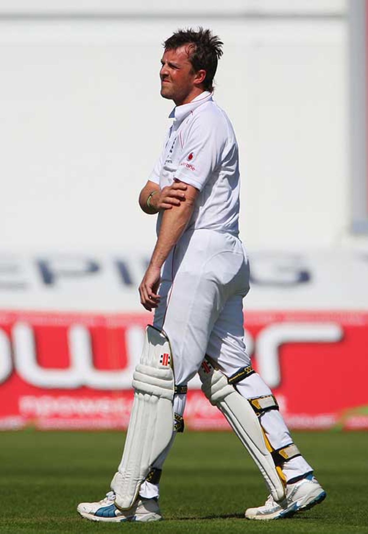 Graeme Swann takes time out after copping another blow, England v Australia, 1st Test, Cardiff, 5th day, July 12, 2009