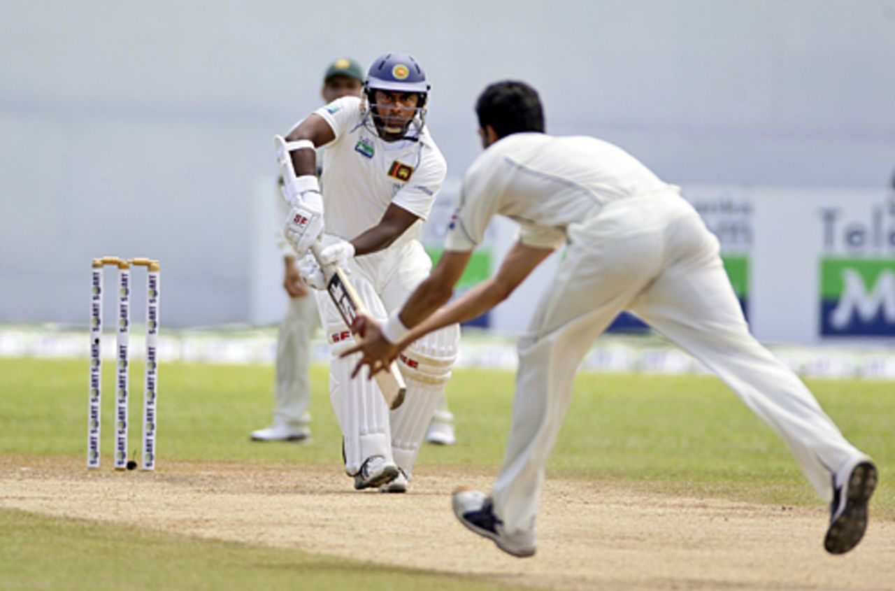 Rangana Herath is caught and bowled by Umar Gul, Sri Lanka v Pakistan, 2nd Test, Colombo, 2nd day, July 13, 2009