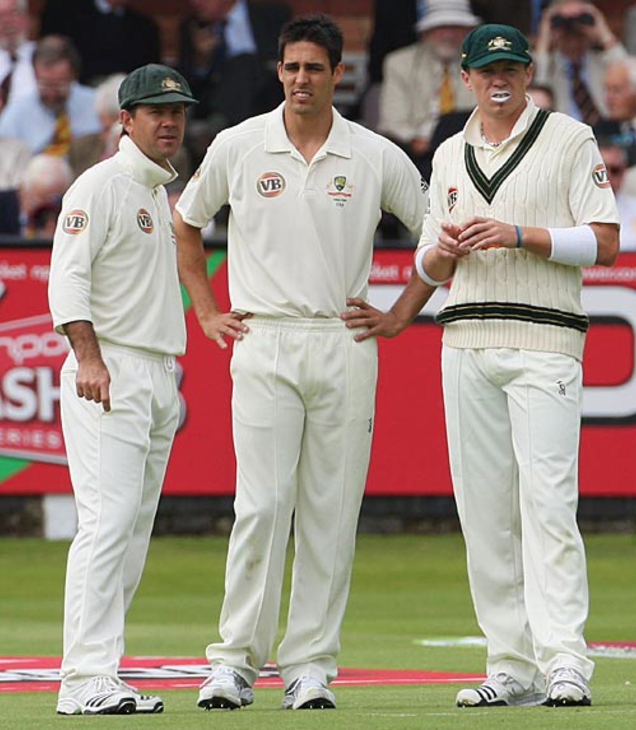Ricky Ponting has a word with Mitchell Johnson and Peter Siddle, England v Australia, 2nd Test, Lord's, 1st day, July 16, 2009
