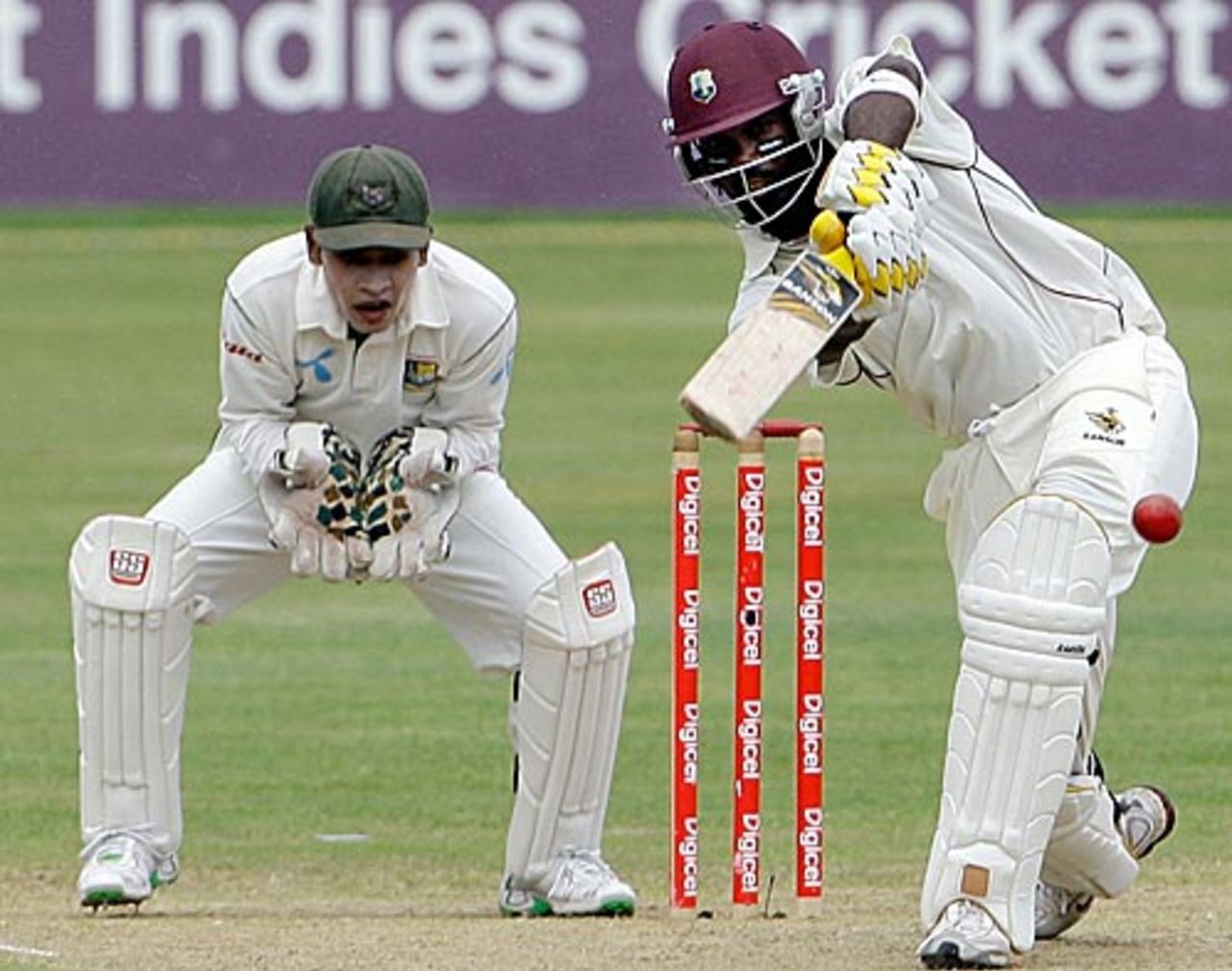 Dale Richards lobs a catch back to Mahmudullah, West Indies v Bangladesh, 2nd Test, Grenada, 1st day, July 17, 2009