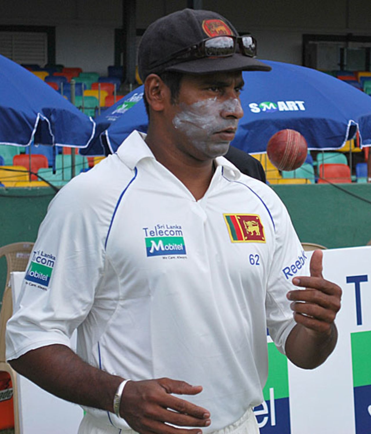 Chaminda Vaas in his final Test, Sri Lanka v Pakistan, 3rd Test, 1st day, Colombo, July 20, 2009 