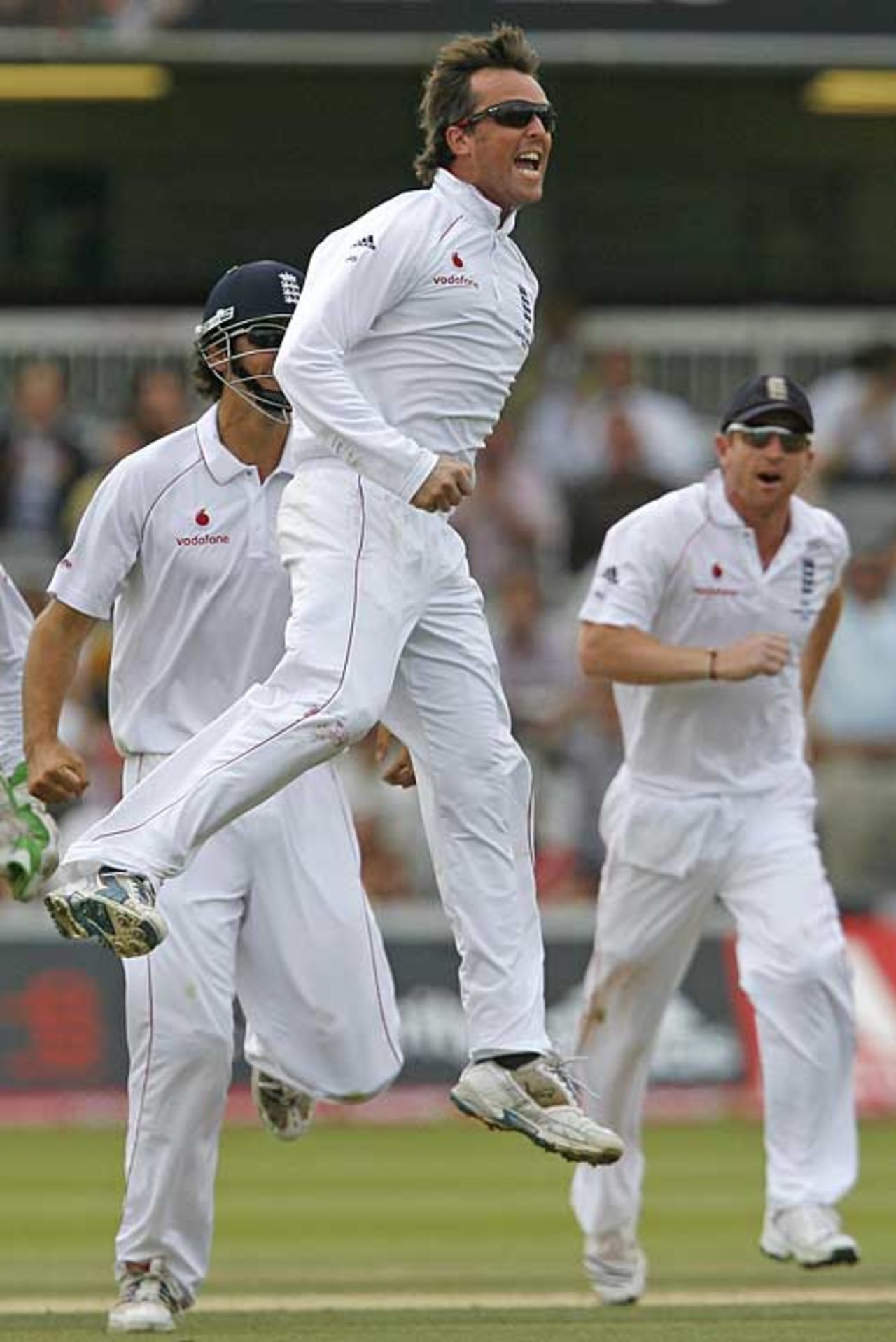 Graeme Swann celebrates after removing Michael Clarke, England v Australia, 2nd Test, Lord's, 5th day, July 20, 2009