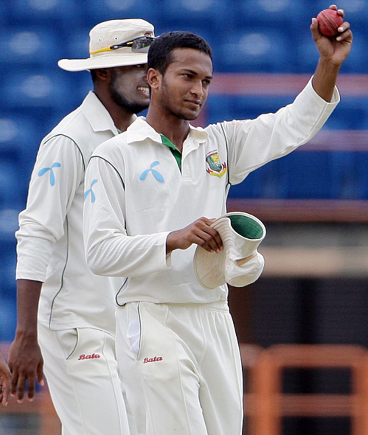 Shakib Al Hasan gets to keep the ball after his five-wicket haul, West Indies v Bangladesh, 2nd Test, 4th day, Grenada, July 20, 2009