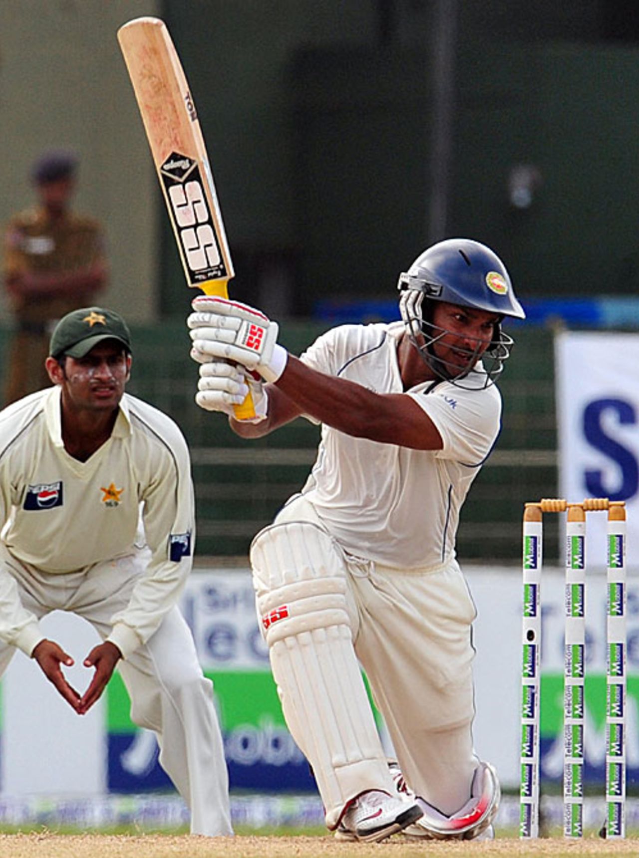 Kumar Sangakkara plays a flowing drive, Sri Lanka v Pakistan, 3rd Test, Colombo, 4th day, July 23, 2009 
