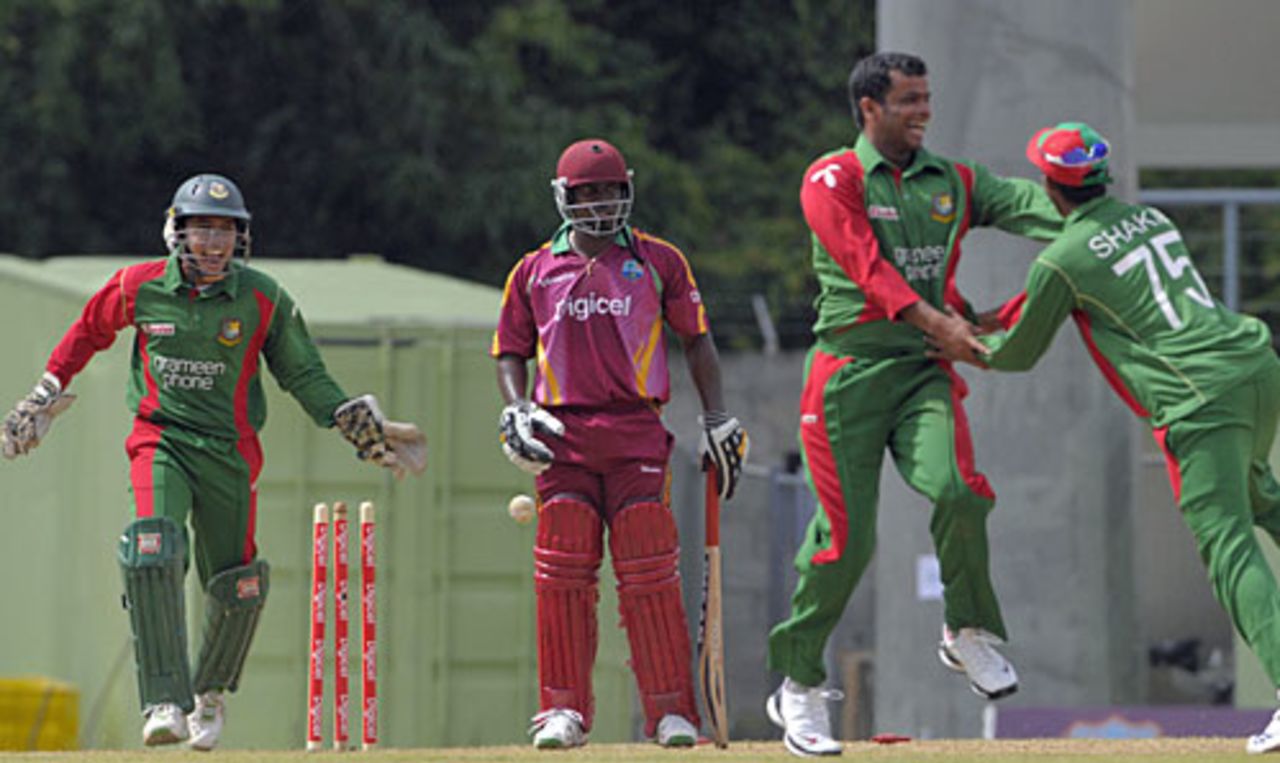 Abdur Razzak celebrates Travis Dowlin's wicket, West Indies v Bangladesh, 1st ODI, Dominica, July 26, 2009