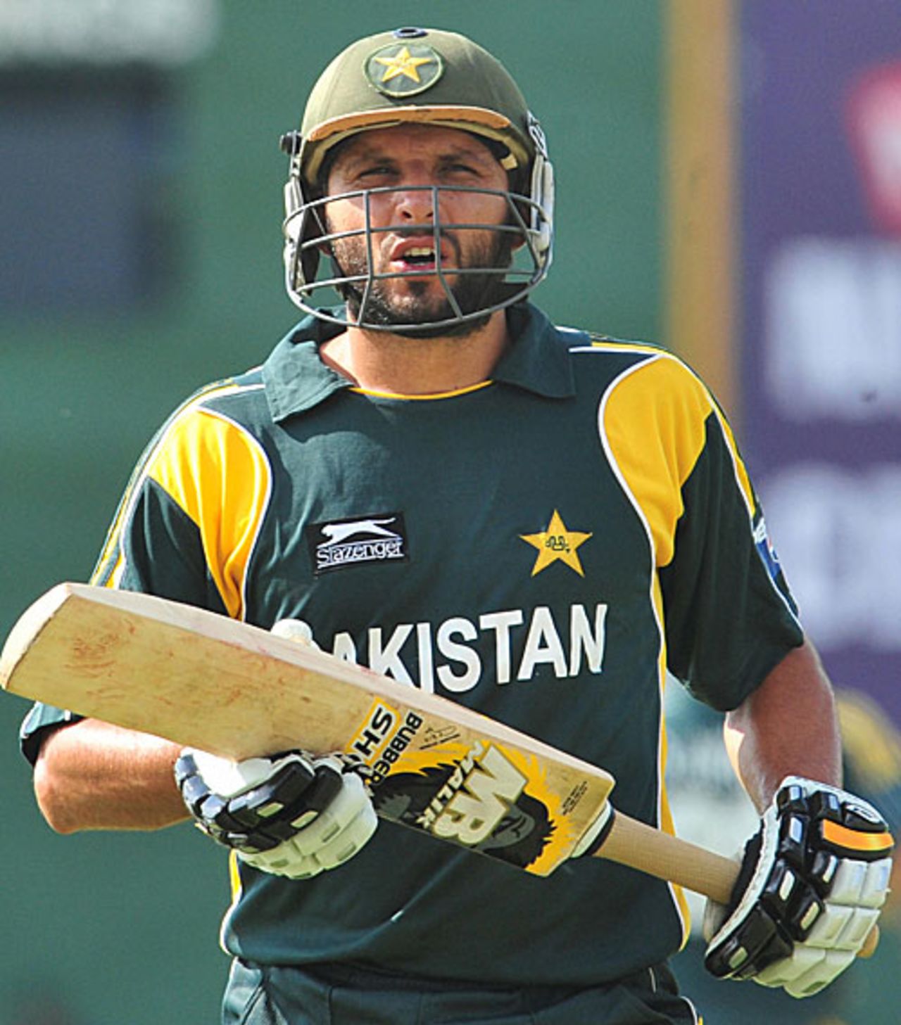 Shahid Afridi rues a poor shot, Sri Lanka v Pakistan, 1st ODI, Dambulla, July 30, 2009 