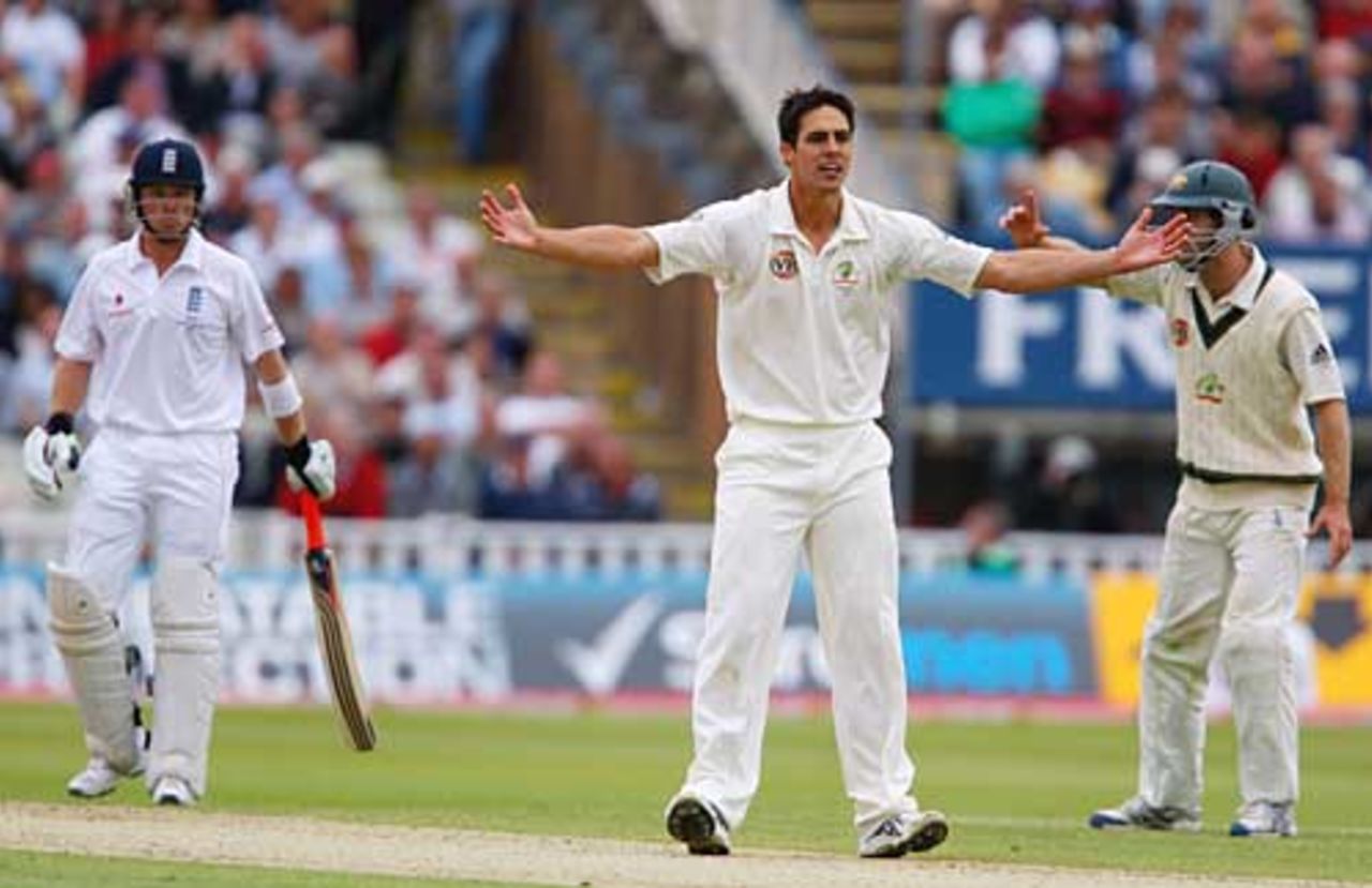 Mitchell Johnson can't believe Ian Bell has survived an lbw shout, England v Australia, 3rd Test, Edgbaston, 2nd day, July 31, 2009