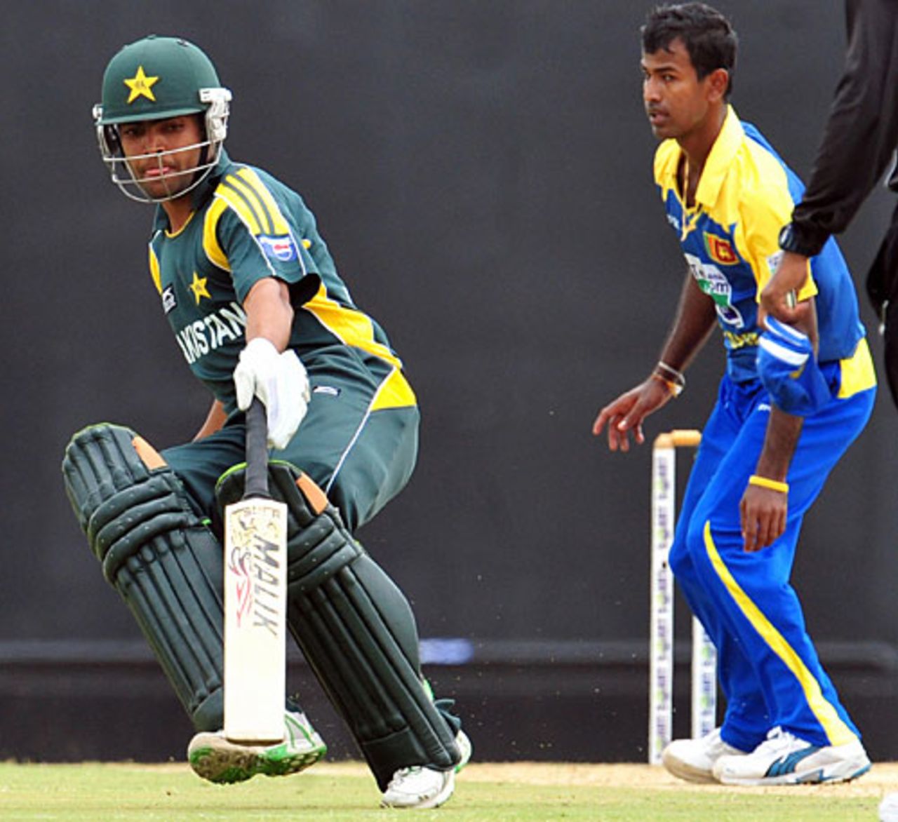 Umar Akmal takes a run, Sri Lanka v Pakistan, 2nd ODI, Dambulla, August 1, 2009