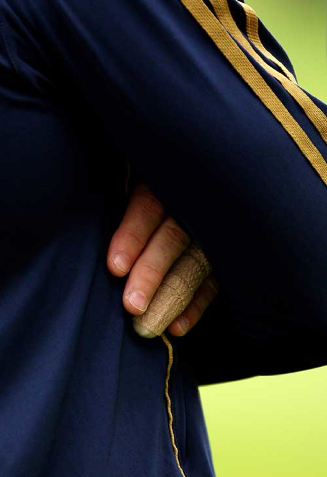 On the mend: Brad Haddin's protected finger is tested out in training, Headingley, August 5, 2009