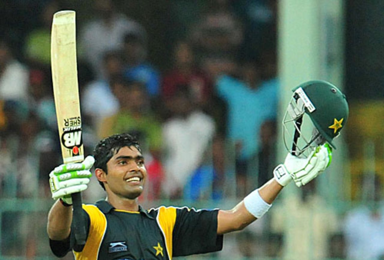 Umar Akmal celebrates a whirlwind hundred, Sri Lanka v Pakistan, 4th ODI, R Premadasa Stadium, Colombo, August 7, 2009 