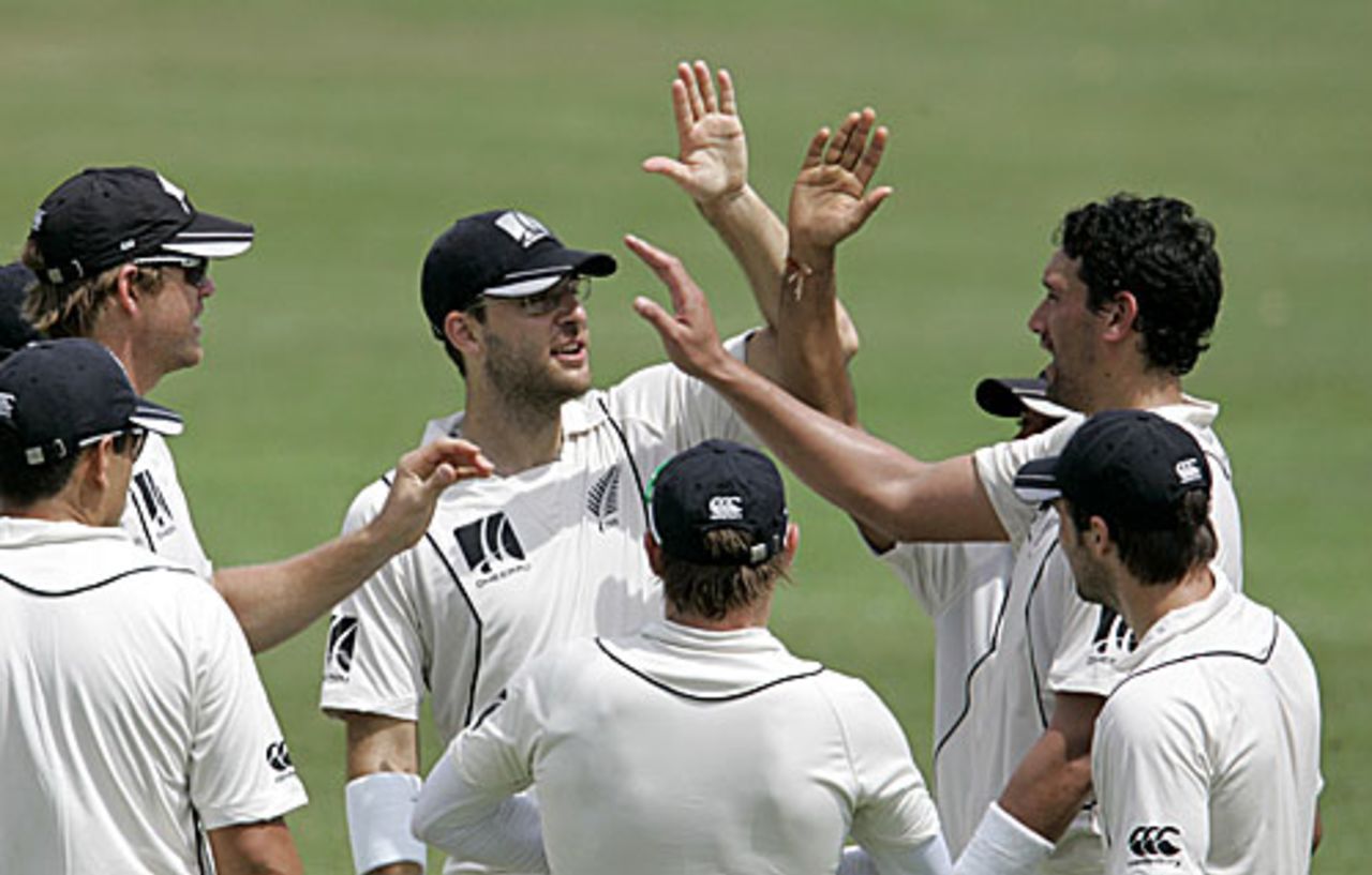 Daryl Tuffey celebrates a wicket with his team-mates, SLC Development XI v New Zealanders, tour match, Colombo, 1st day, August 7, 2009