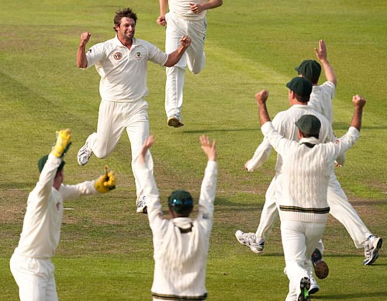 The Australians mob Ben Hilfenhaus after Ravi Bopara's wicket, England v Australia, 4th Test, Headingley, 2nd day, August 8, 2009