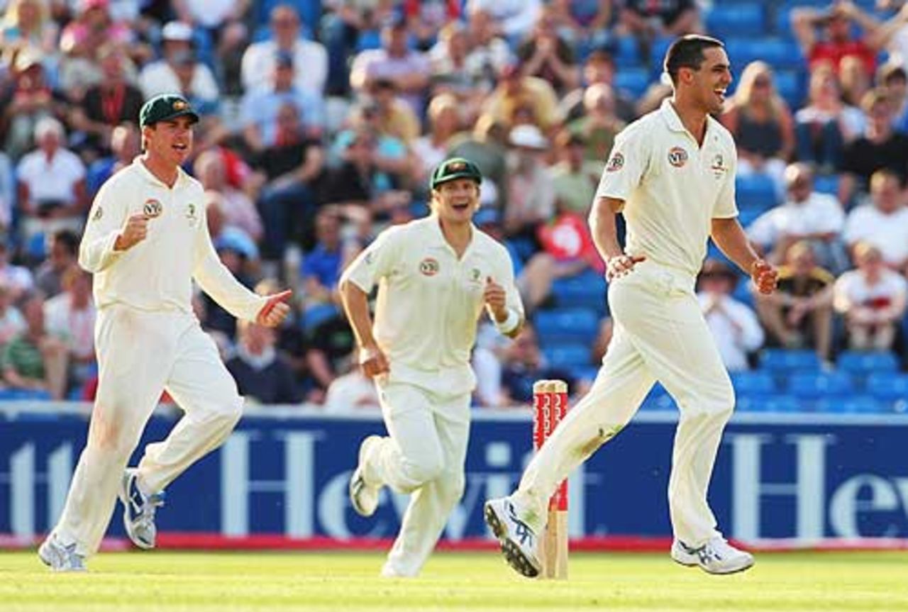 Mitchell Johnson leads Australia's celebrations, England v Australia, 4th Test, Headingley, 2nd day, August 8, 2009
