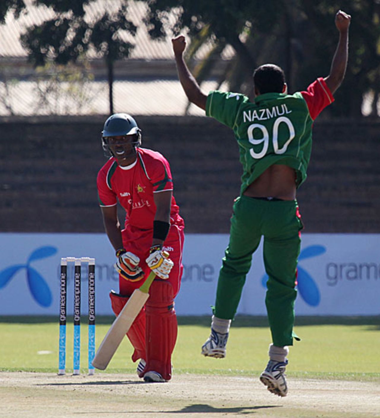 Nazmul Hossain dismisses Chamu Chibhabha, Zimbabwe v Bangladesh, 1st ODI, Bulawayo, August 9, 2009
