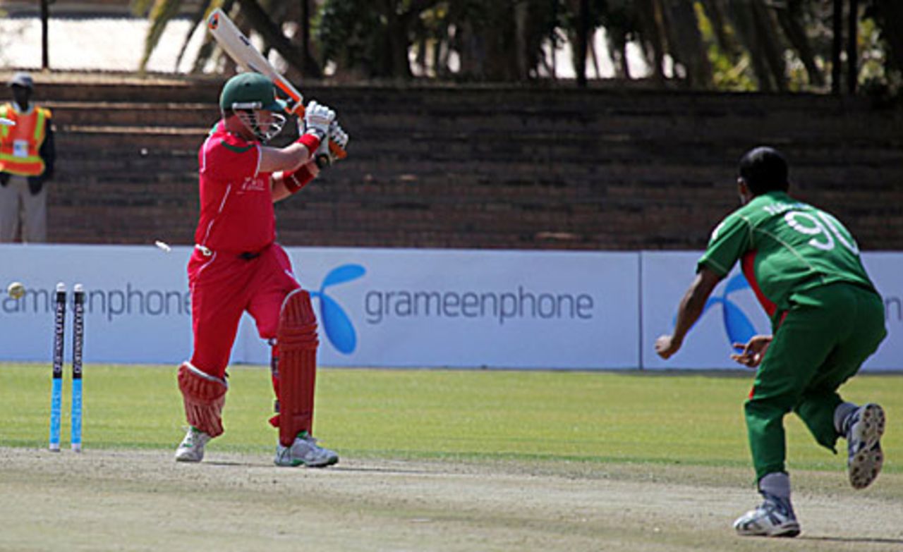 Nazmul Hossain castles Ray Price, Zimbabwe v Bangladesh, 1st ODI, Bulawayo, August 9, 2009 