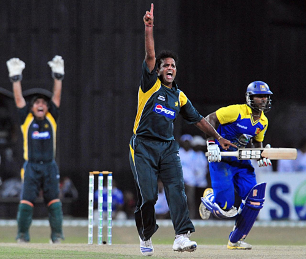 Naved-ul-Hasan successfully appeals for an lbw against Mahela Udawatte, Sri Lanka v Pakistan, only Twenty20 international, Colombo, August 12, 2009