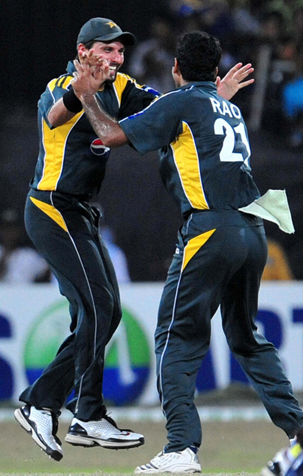 Shahid Afridi and Iftikhar Anjum in high spirits after the fall of Mahela Jayawardene's wicket, Sri Lanka v Pakistan, only Twenty20 international, Colombo, August 12, 2009