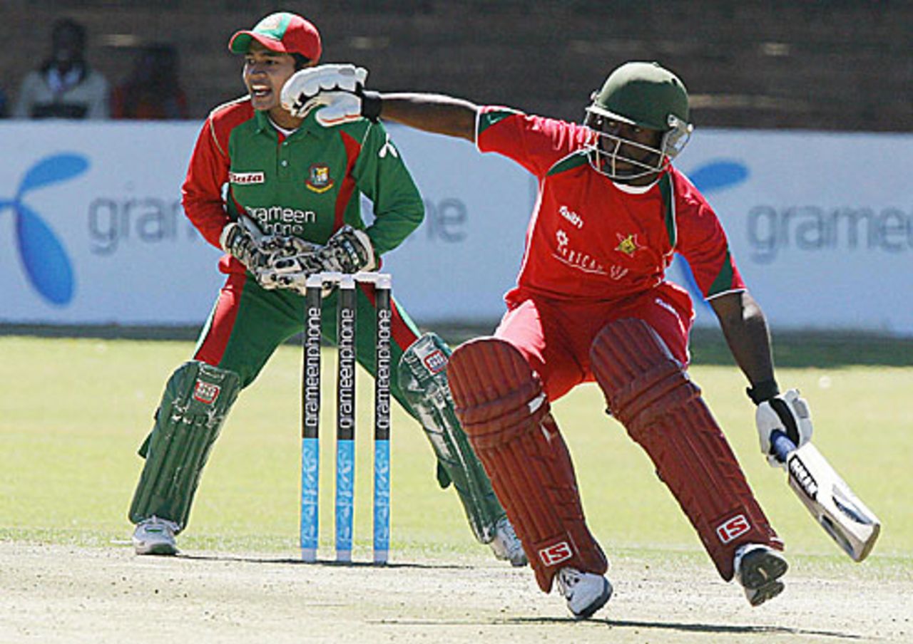 Stuart Matsikenyeri is unable to back to his crease in time, Zimbabwe v Bangladesh, 4th ODI, Bulawayo, August 16, 2009 