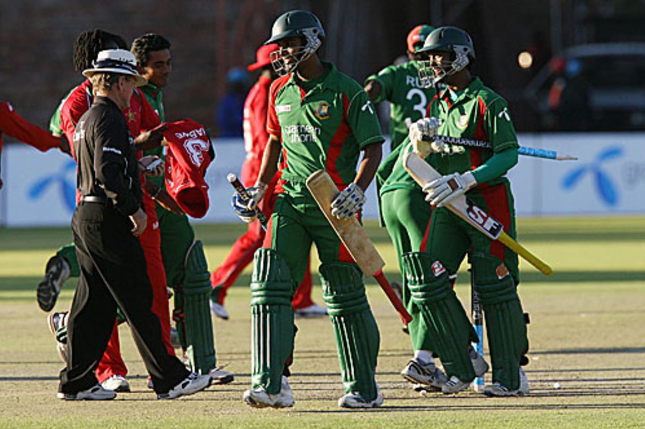Naeem Islam and Mahmudullah celebrate the win, Zimbabwe v Bangladesh, 4th ODI, Bulawayo, August 16, 2009 