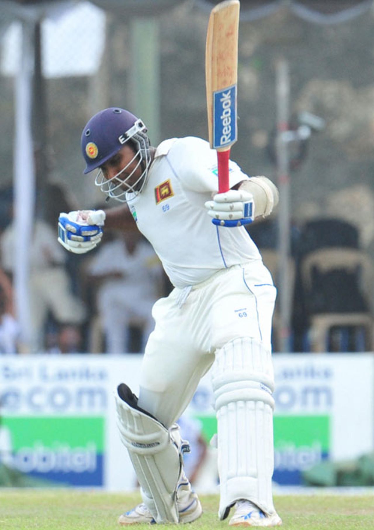 Mahela Jayawardene shows his delight on making a hundred, Sri Lanka v New Zealand, 1st Test, Galle, 1st day, August 18, 2009