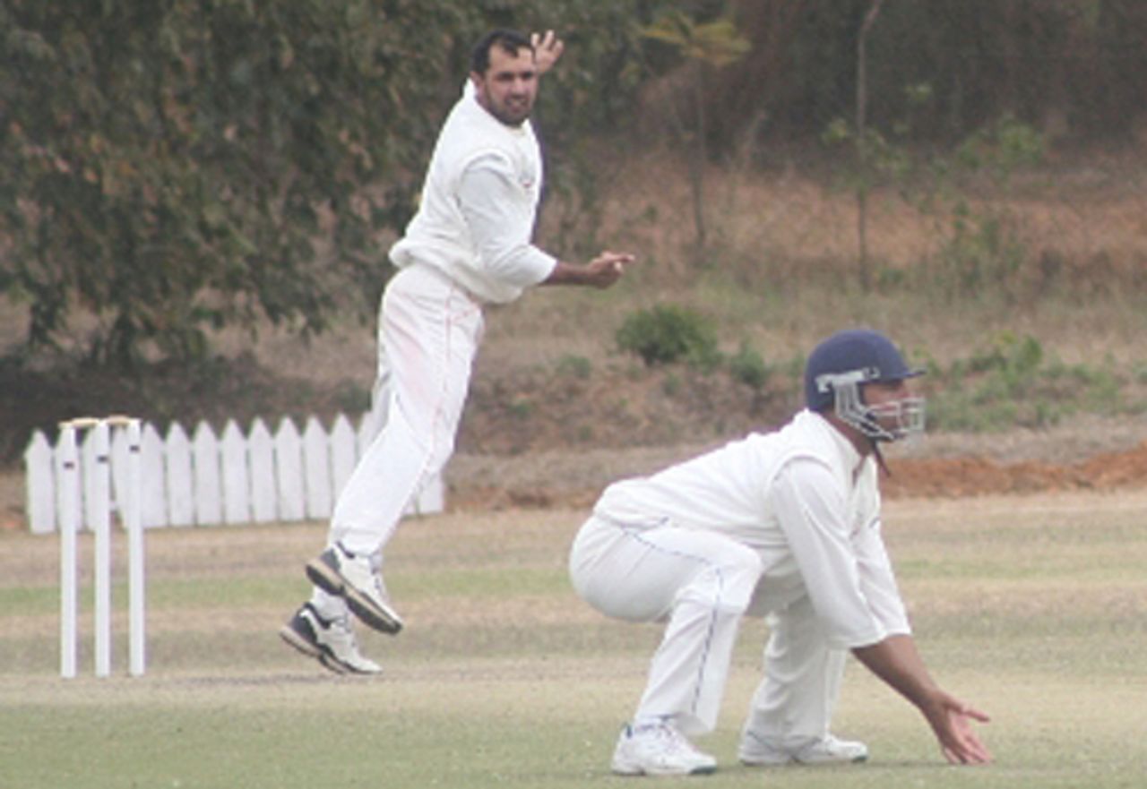 Mohammad Nabi toils hard, Zimbabwe XI v Afghanistan, ICC Intercontinental Cup, 3rd day, Mutare, August 18, 2009