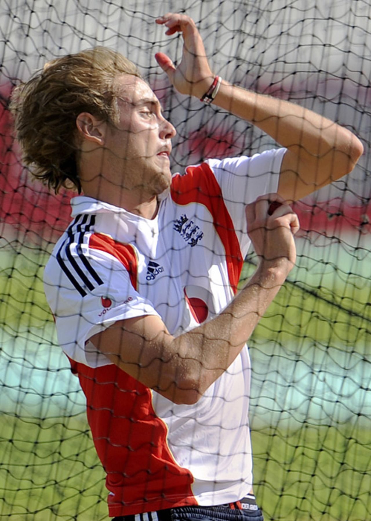 Stuart Broad shakes off yesterday's injury scare, The Oval, August 19, 2009
