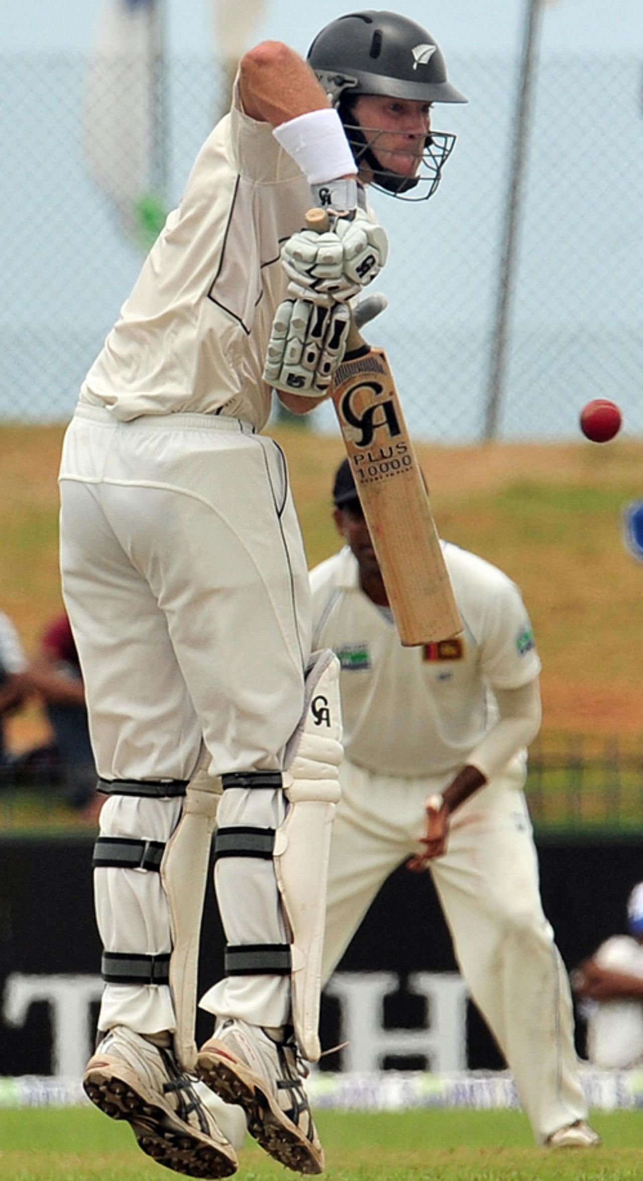 Tim McIntosh deals with a rising delivery, Sri Lanka v New Zealand, 1st Test, Galle, 3rd day, August 20, 2009