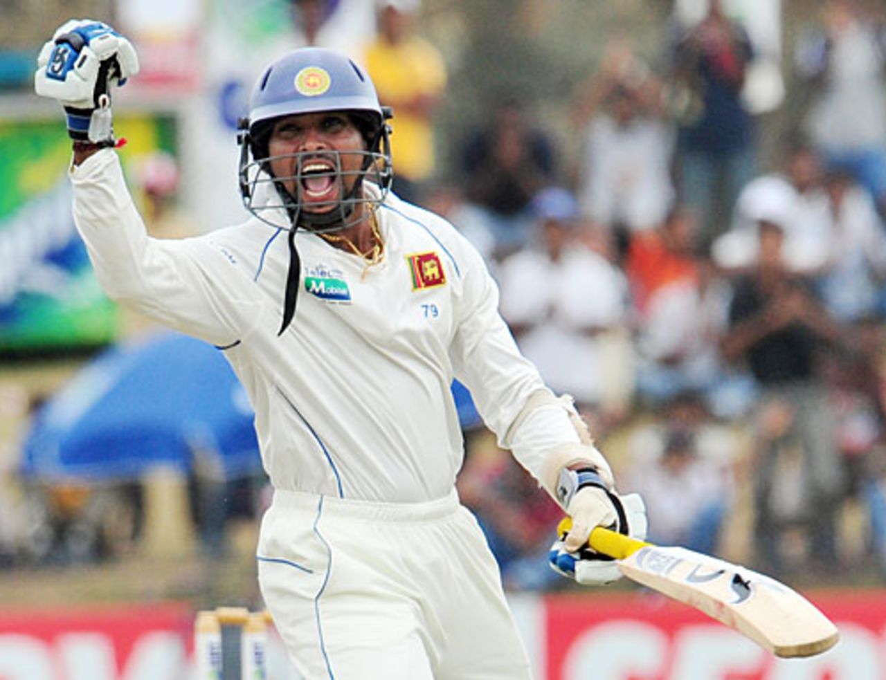 Tillakaratne Dilshan is jubilant after getting to his hundred, Sri Lanka v New Zealand, 1st Test, Galle, 4th day, August 21, 2009