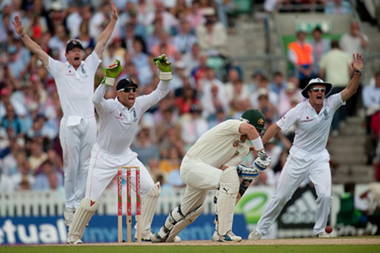 England celebrate as Marcus North is triggered, England v Australia, 5th Test, The Oval, 2nd day, August 21, 2009