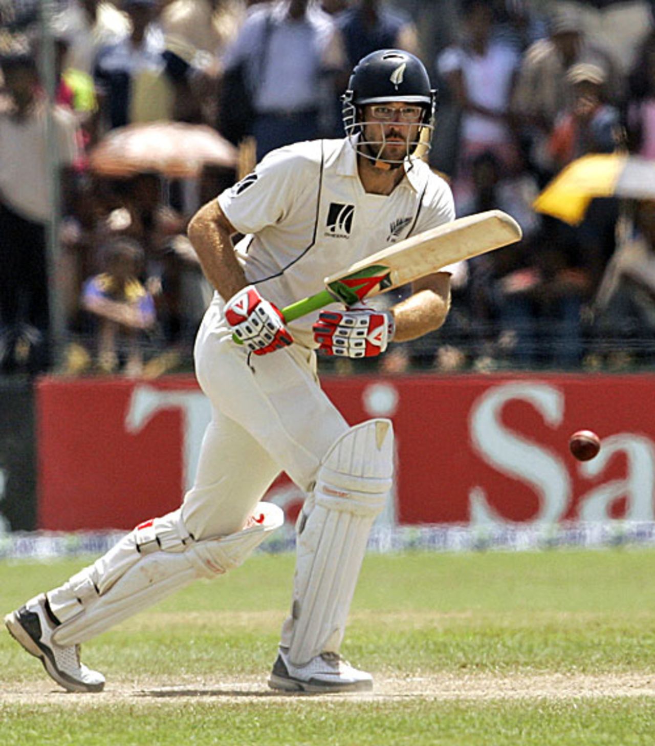 Daniel Vettori scored a defiant fifty, Sri Lanka v New Zealand, 1st Test, Galle, 5th day, August 22, 2009 