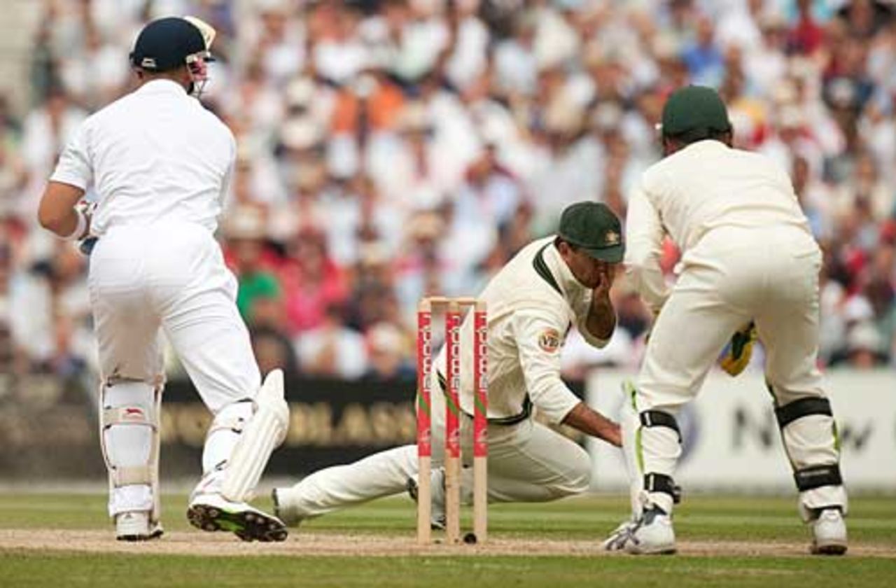 Ricky Ponting is pinged at silly point by Matt Prior's drive, England v Australia, 5th Test, The Oval, 3rd day, August 22, 2009
