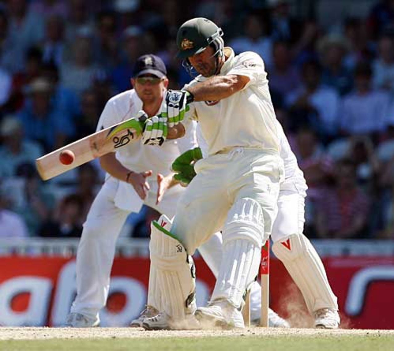 Ricky Ponting latches onto a pull, England v Australia, 5th Test, The Oval, 4th day, August 23, 2009