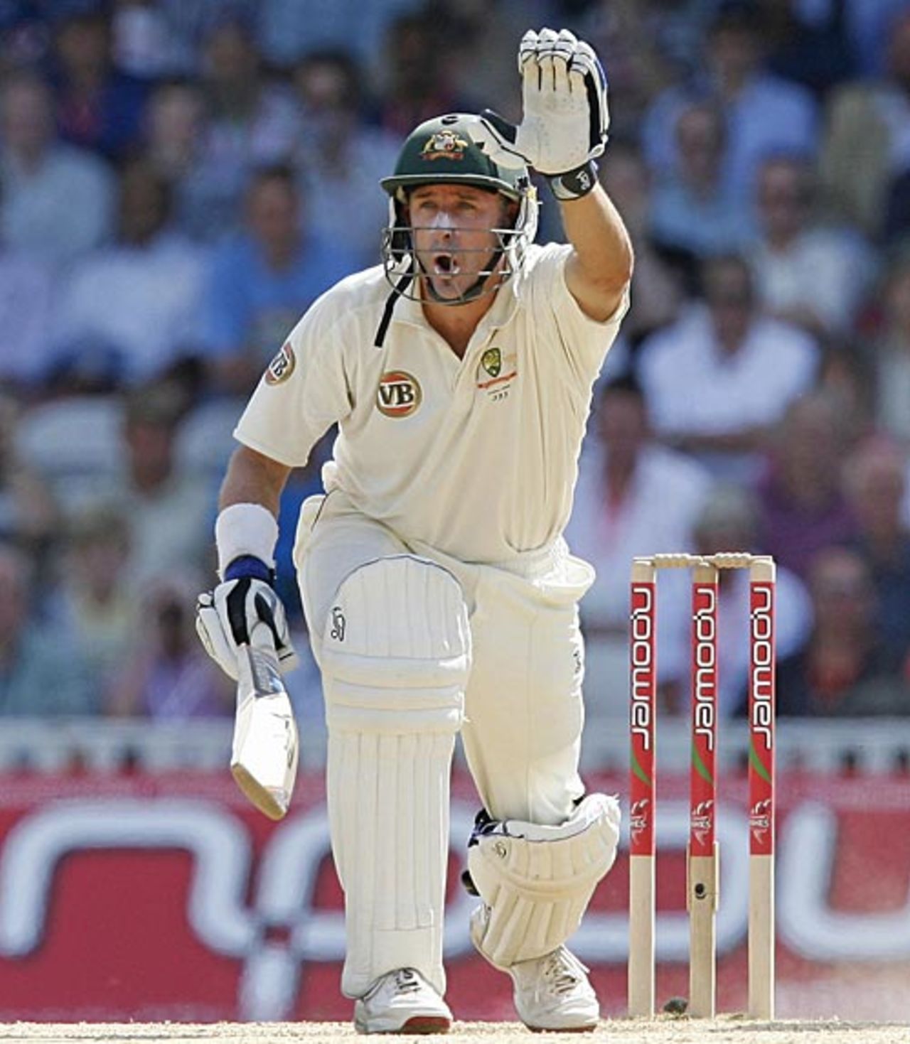 Michael Hussey makes a call while batting, England v Australia, 5th Test, The Oval, 4th day, August 23, 2009