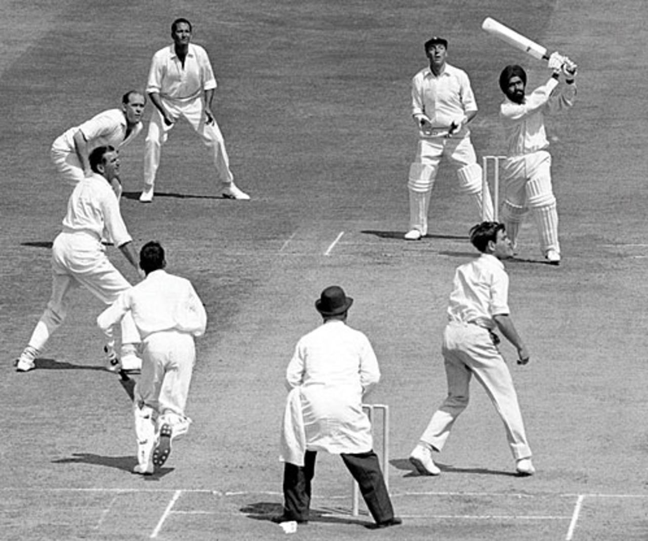 Bishan Bedi slogs Robin Hobbs, England v India, 1st Test, Headingley, 5th day, June 13, 1967