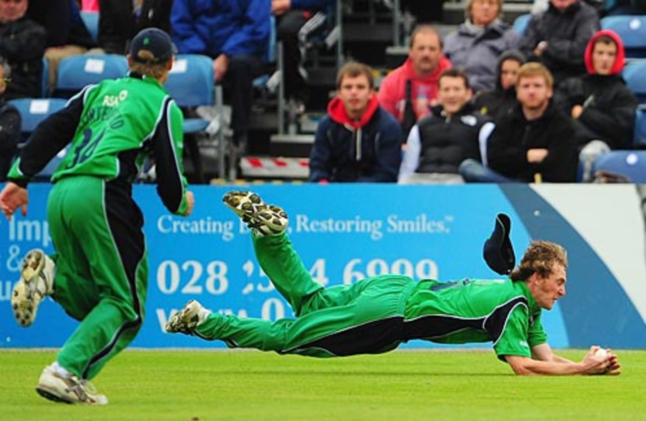 John Mooney dives to catch Luke Wright, Ireland v England, only ODI, Stormont, August 27, 2009