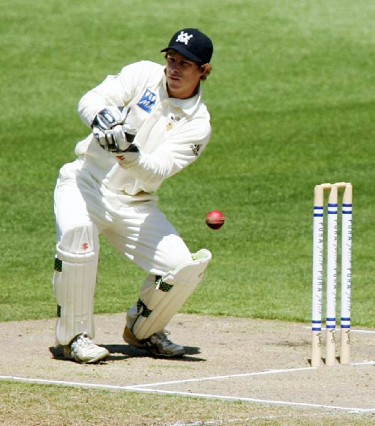 Matthew Wade behind the stumps, Victoria v Tasmania, Pura Cup, Melbourne, November 10, 2007
