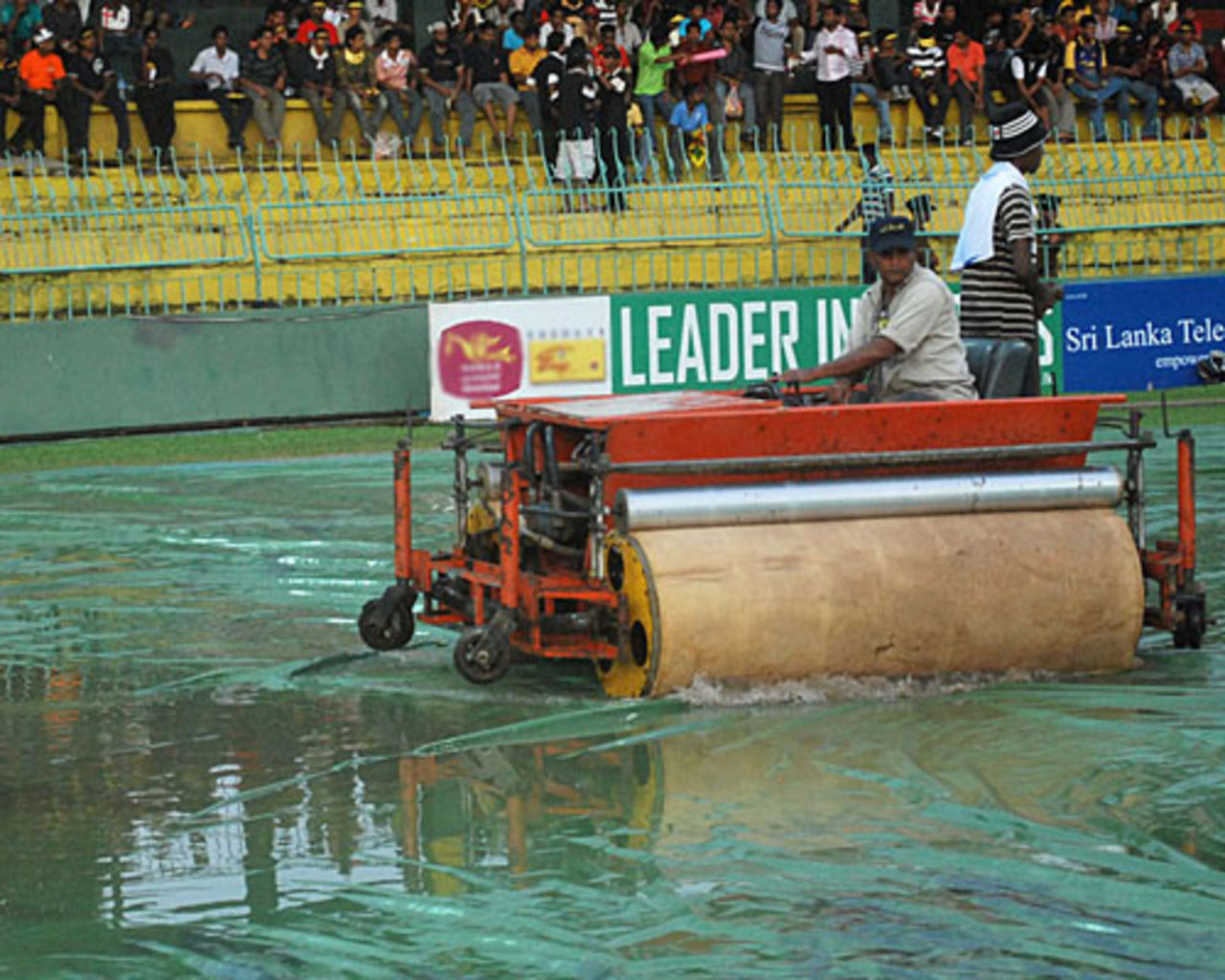 The Super Sopper comes into action before the start, Colombo, September 4, 2009